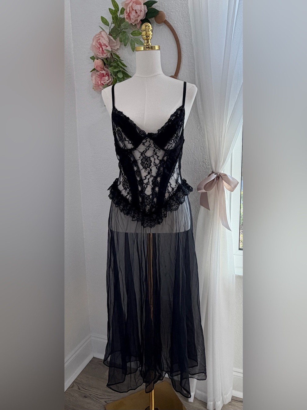 NEW Vintage Faris Black Mesh Lace Lingerie Neglige Nightgown Size L